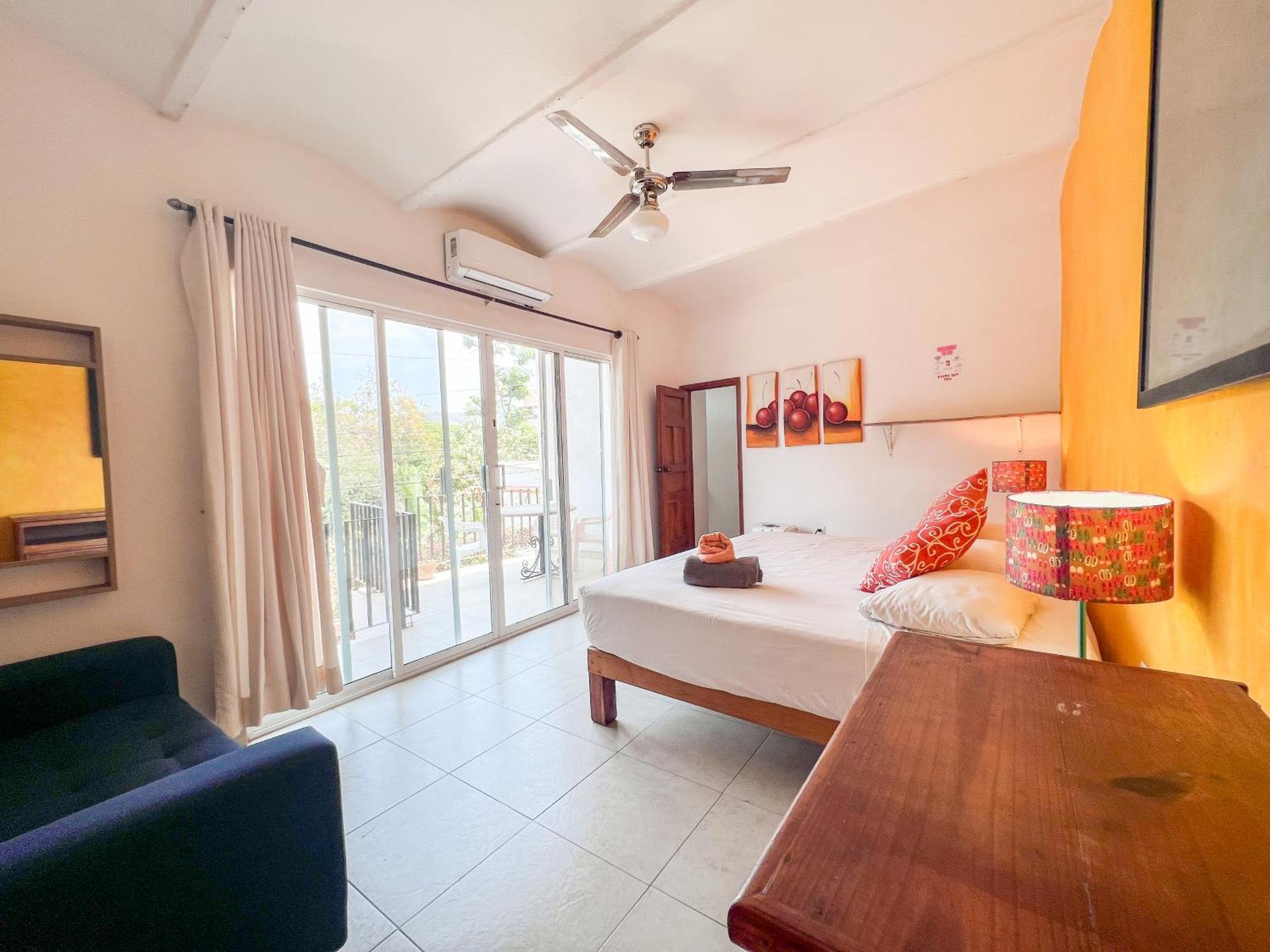 Hostal Ith Amazing Surf *